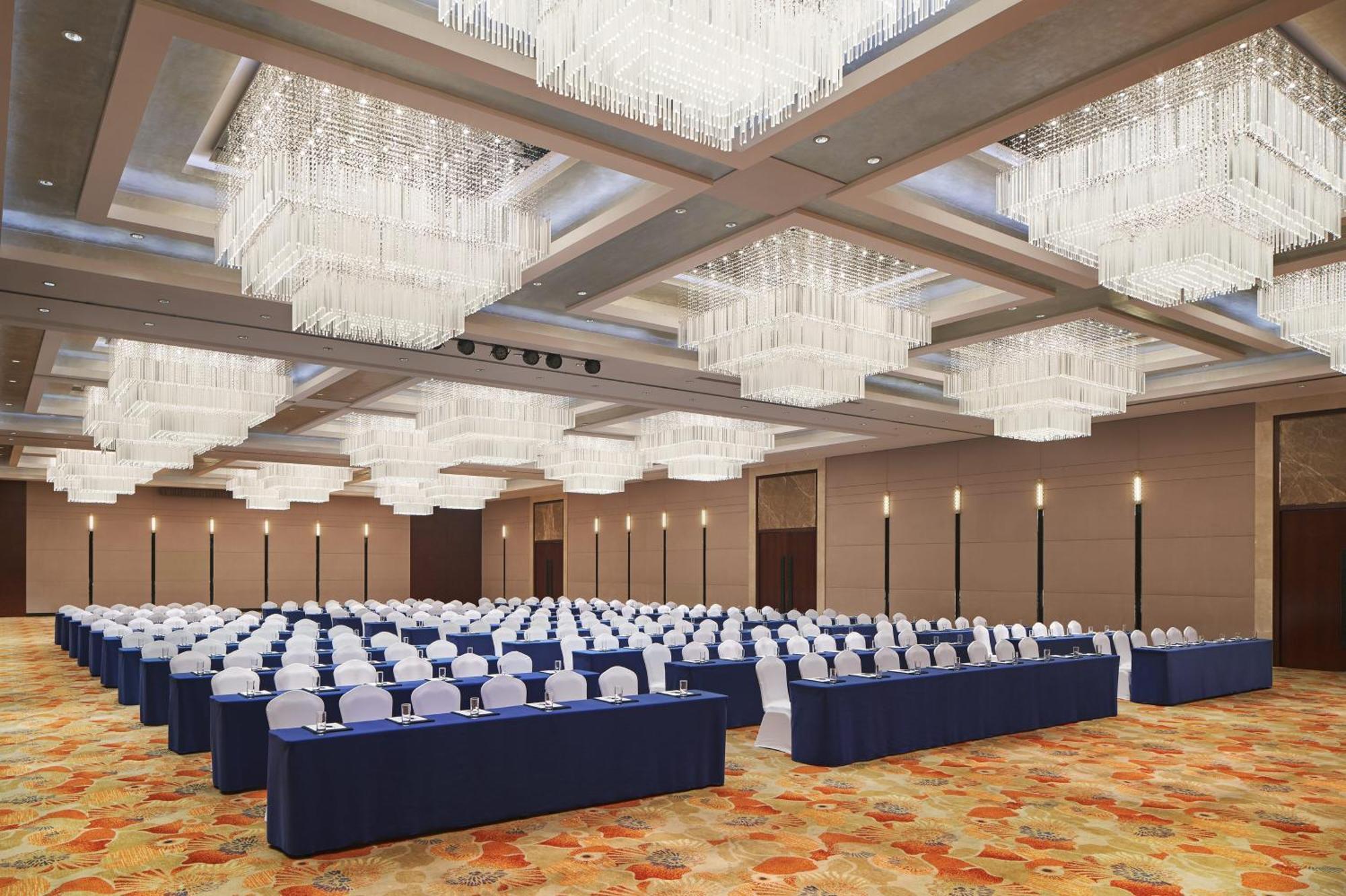 Sheraton Yantai Golden Beach Resort Bagian luar foto