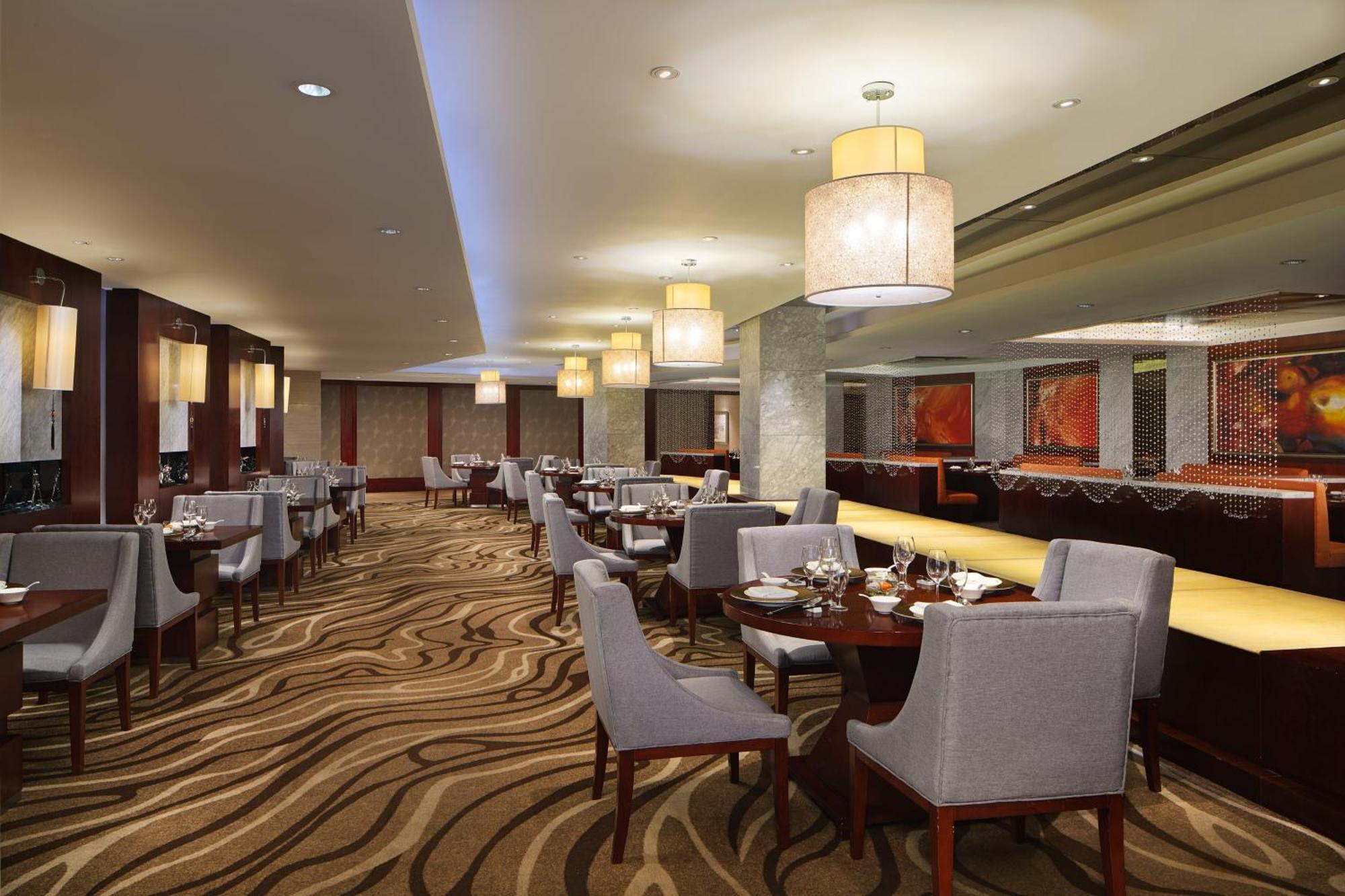 Sheraton Yantai Golden Beach Resort Bagian luar foto
