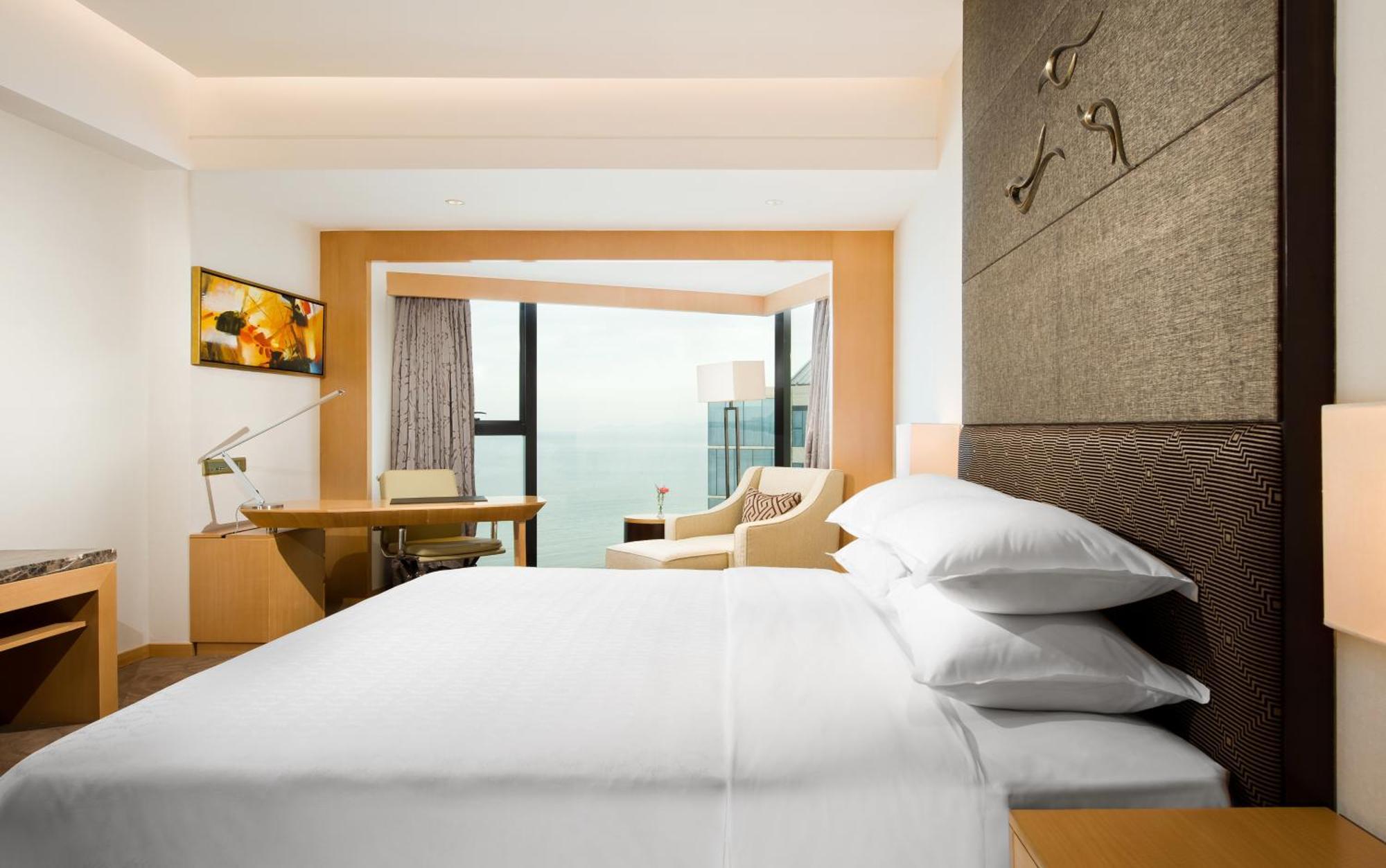 Sheraton Yantai Golden Beach Resort Bagian luar foto