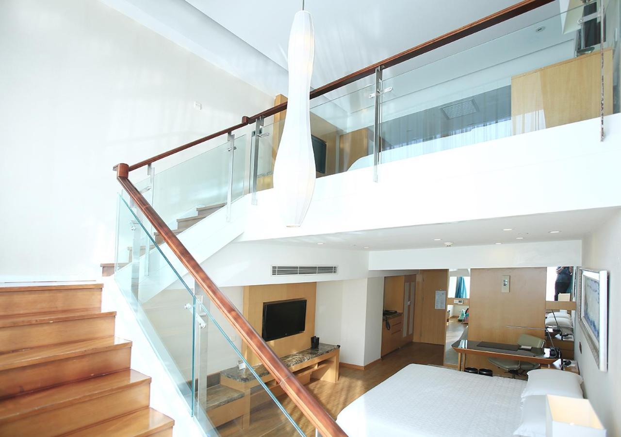 Sheraton Yantai Golden Beach Resort Bagian luar foto