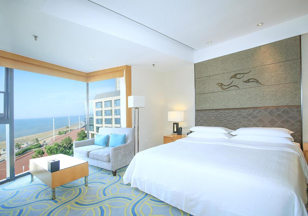 Sheraton Yantai Golden Beach Resort Bagian luar foto